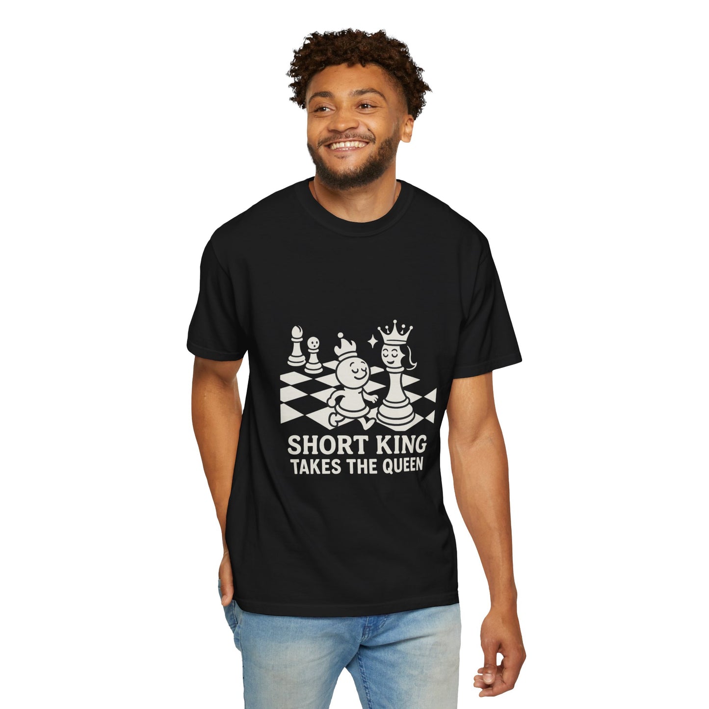 Short King Takes the Queen – Funny Chess Love T-Shirt